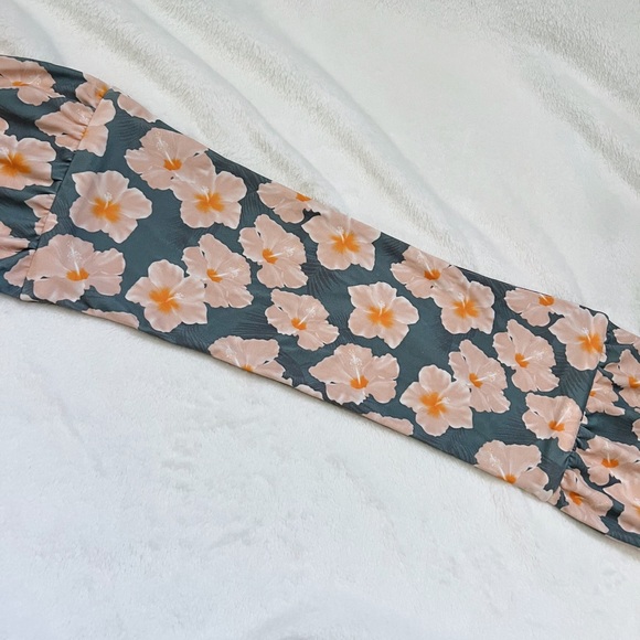 Acacia Baker Top in Mahalo Exclusive - Picture 2 of 3